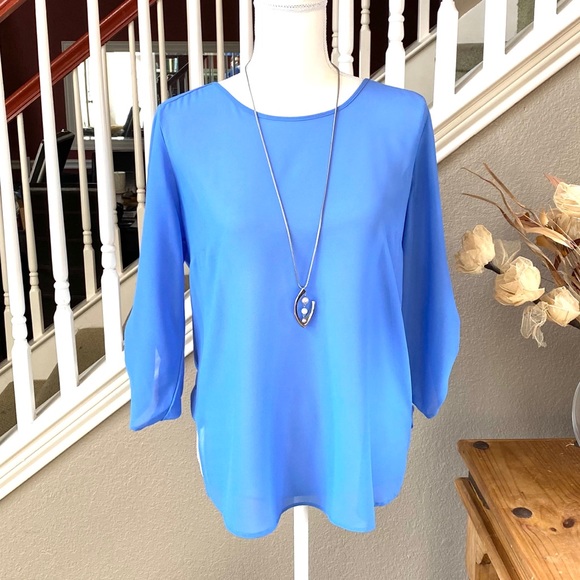 Pleione Roll Sleeve Tunic - Picture 2 of 6